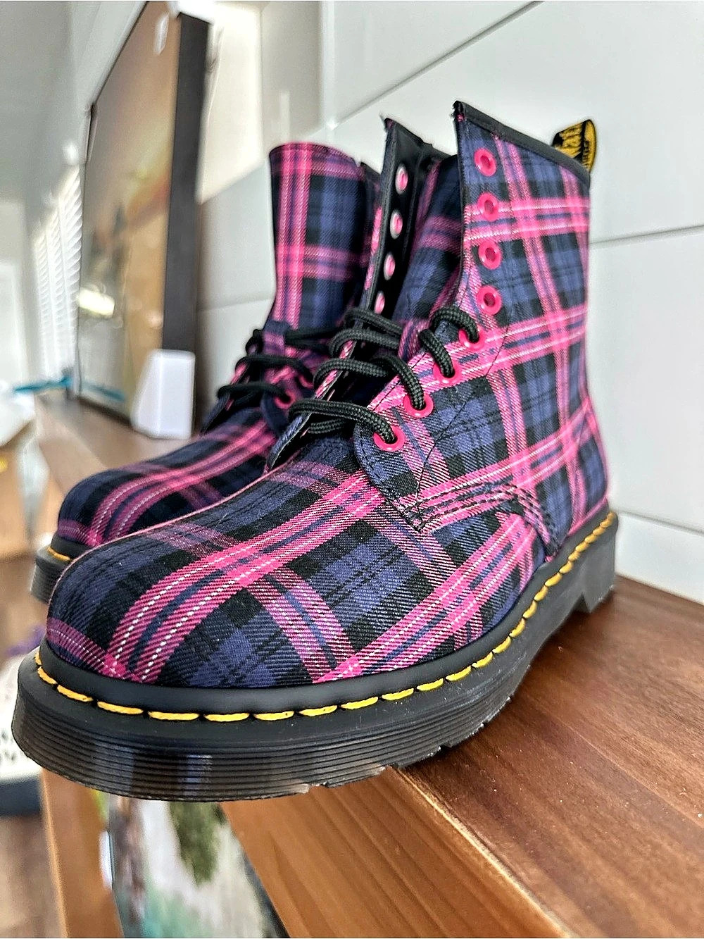 NWT Dr. Martens 1460 Tartan Plaid Lace Up Boots, Size US 8 / EU 39